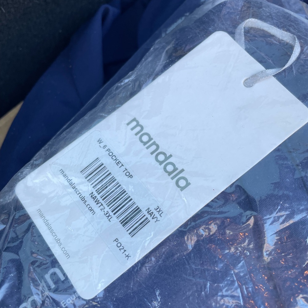 NWT Mandala Navy Pocket Top 3XL